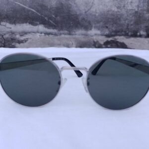 Classic black round frame male glasses in Pakistan
