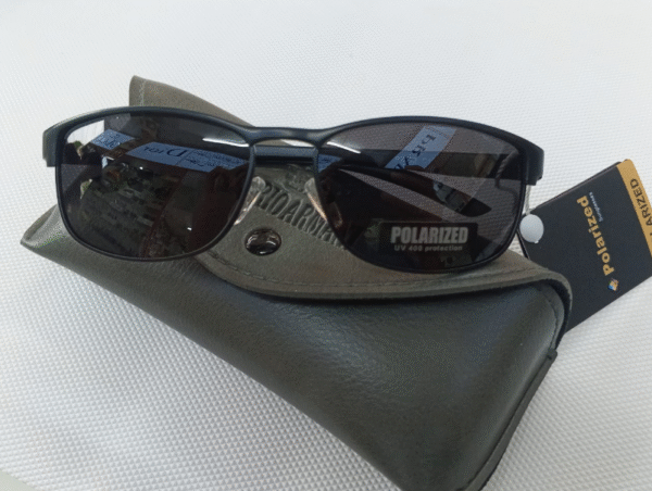 Brown & black polarized sunglasses with UV400 protection and white case