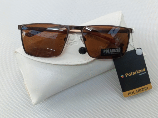Stylish Polarized UV400 Sunglasses for Men - Brown