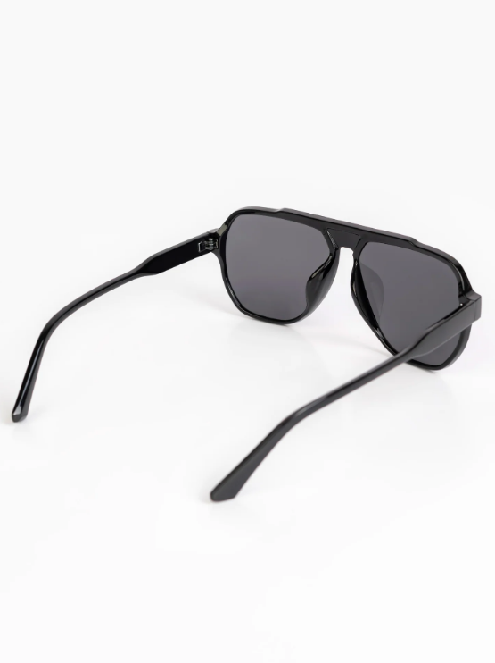 Classic Black Aviator Sunglasses for Men & Women | UV400 Protection | Stylish Full-Rim Design - Image 4