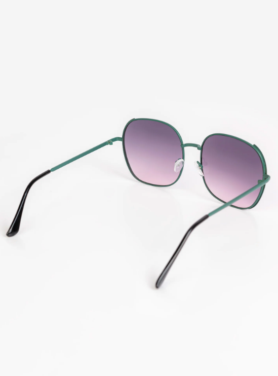 Gradient Lens Sunglasses for Women, Green Frame with UV400 Protection - Image 4