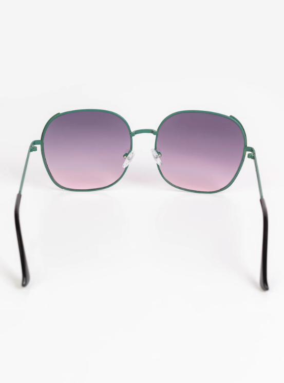 Gradient Lens Sunglasses for Women, Green Frame with UV400 Protection - Image 5