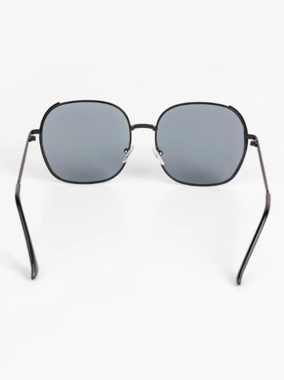Octagonal Sunglasses with Black Frame and Lenses for Men & Women - Image 5
