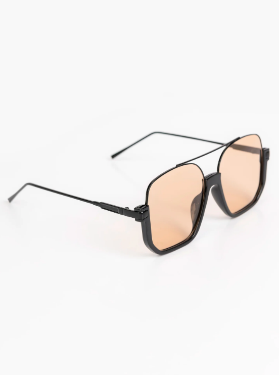 Oversized Square Black Sunglasses for Men & Women | UV400 Protection | Trendy Fashion Eyewear in Pakistan - Image 3