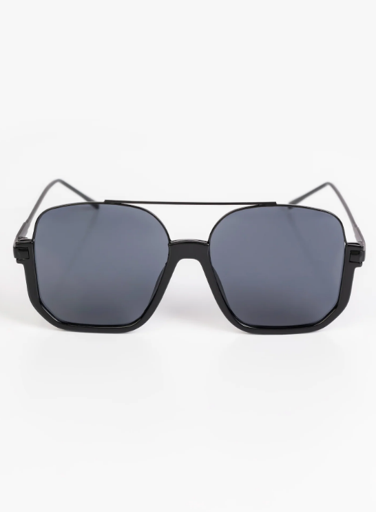 Oversized Square Black Sunglasses for Men & Women | UV400 Protection | Trendy Fashion Eyewear in Pakistan - Image 6