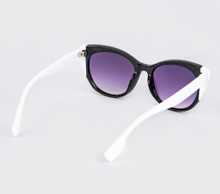 Stylish Butterfly Sunglasses with Purple Gradient Lenses for women - Image 3