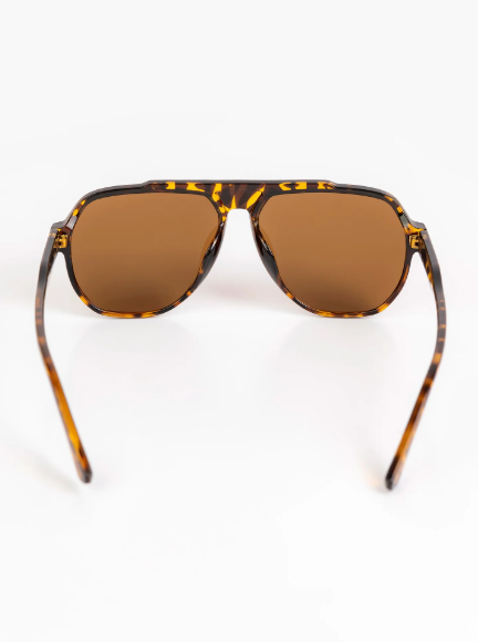 Trendy Tortoiseshell Aviator Shades for Men & Women - Image 5