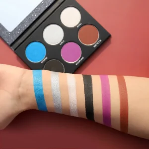 BEAUTY BY AMNA THE HOLIDAY GREY PALLET