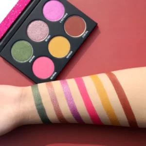 BEAUTY BY AMNA THE HOLIDAY PINK PALLET